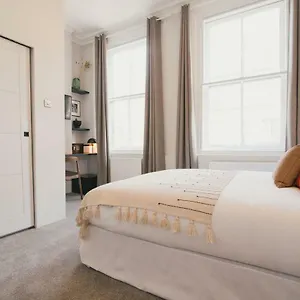 https://d8-shoreditch.cambridgehotelsuk.com